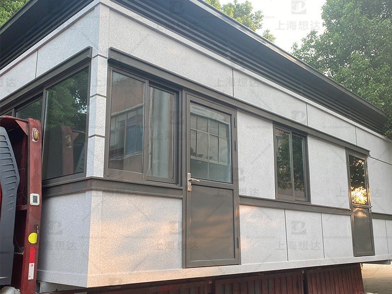 偏灰?guī)\藍(lán)真石漆崗?fù)?2